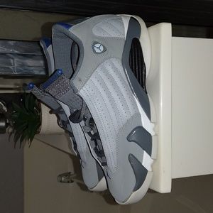 Jordan Retro 14 Wolf Grey